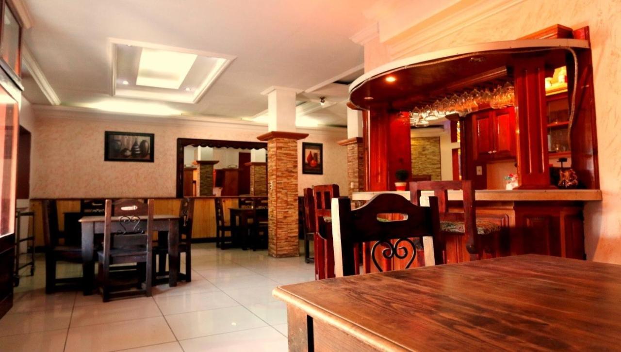 Hotel Y Restaurante Villa Небах Экстерьер фото